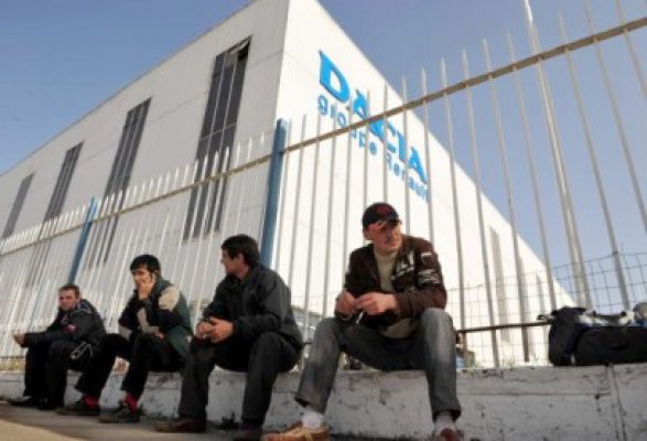 Grevă la Dacia, din cauza salariilor